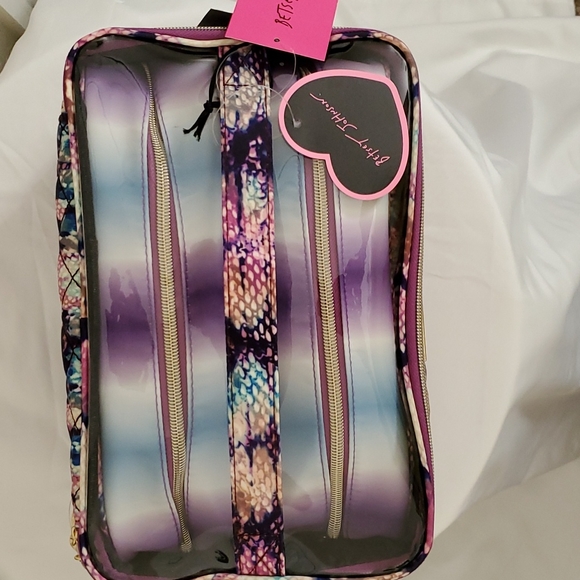 💜NWT BETSEY JOHNSON 3 PIECE TRAVEL SET 🌈 - Picture 2 of 7